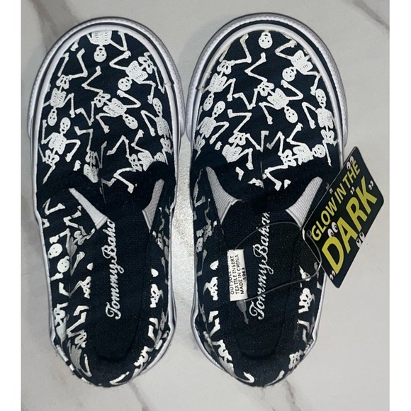 Tommy Bahama Toddler 6 Skeleton Bones Glow-in-the-Dark Halloween Shoes ‎ Canvas - Picture 3 of 11